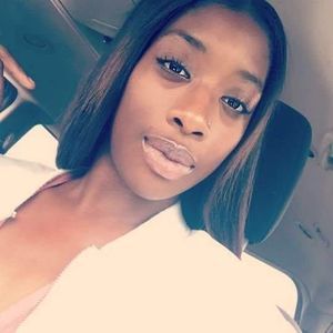 Meet your Posher, Desiree